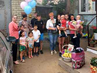 Александра Сызранцева поздравила многодетную семью
